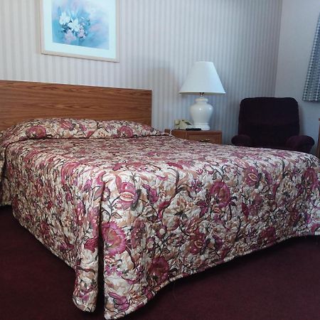 Budget Host Inn - Manistique Dış mekan fotoğraf