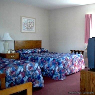 Budget Host Inn - Manistique Oda fotoğraf