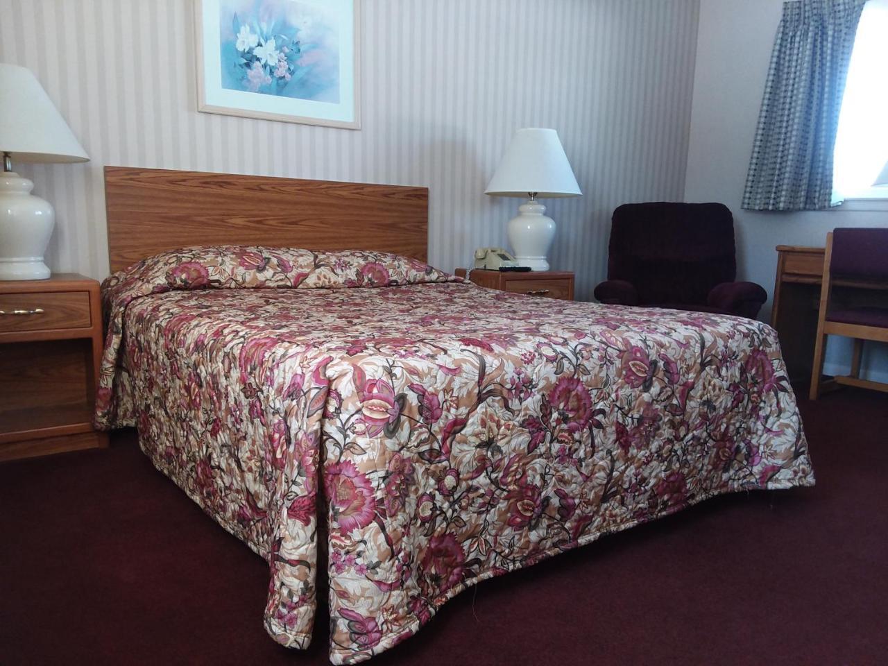 Budget Host Inn - Manistique Dış mekan fotoğraf