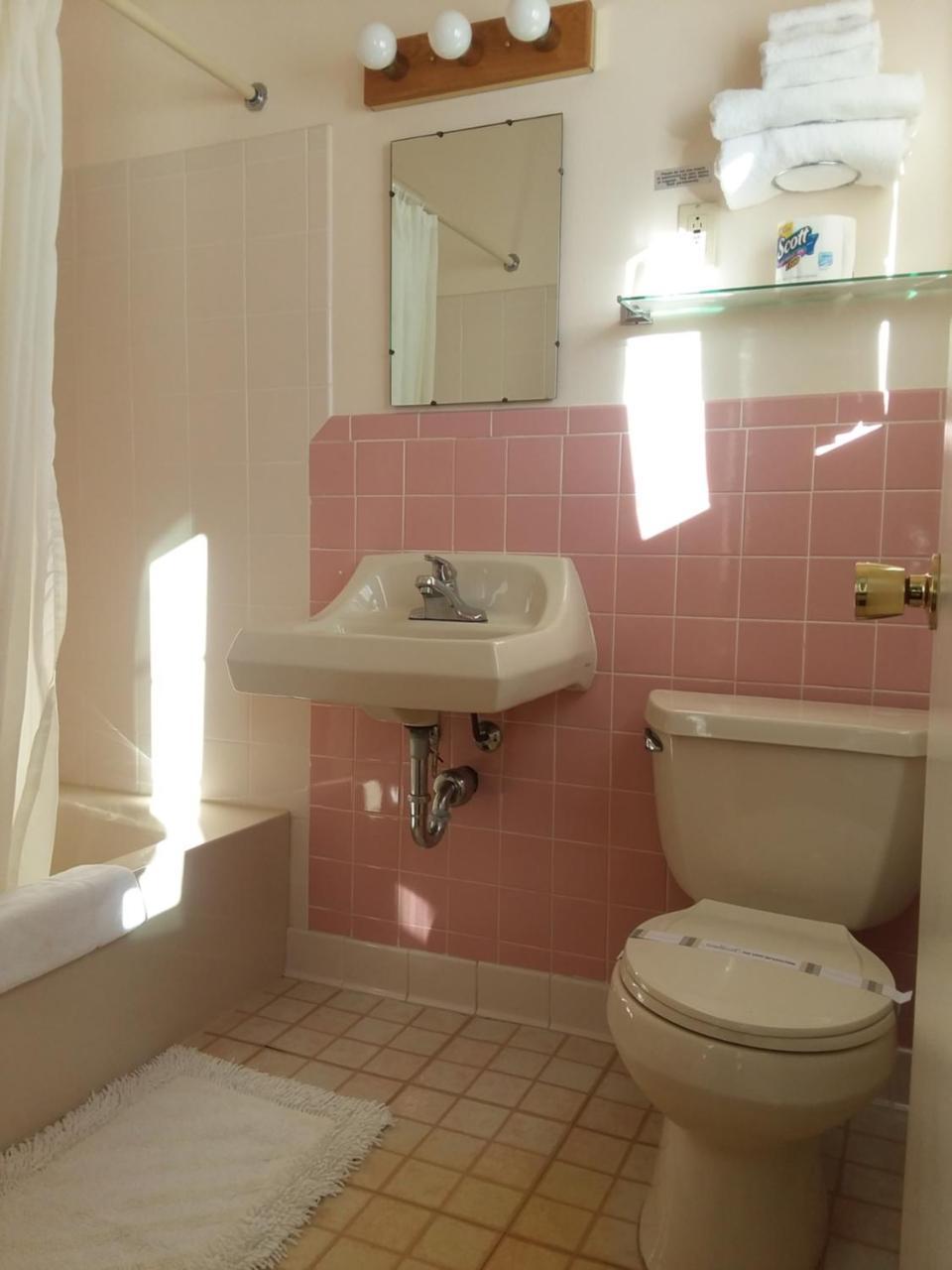 Budget Host Inn - Manistique Dış mekan fotoğraf